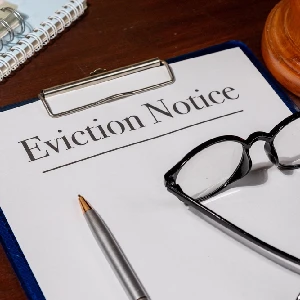 Eviction notice document with legal gavel representing the Florida eviction process